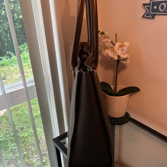 Diane Von Furstenberg Extra Large Tote in Gray Brown With Gold Accents - Picture 3 of 13